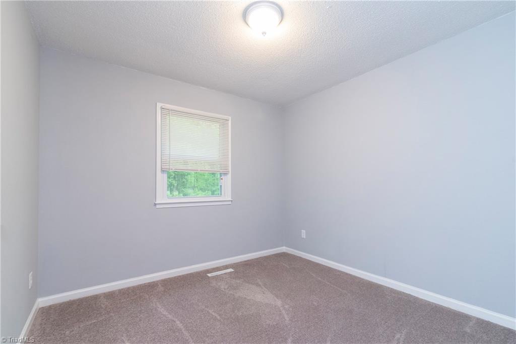 6300 Wynyard Avenue Rural Hall, NC 27045 - Photo 8 of 23 Gallery Image 8