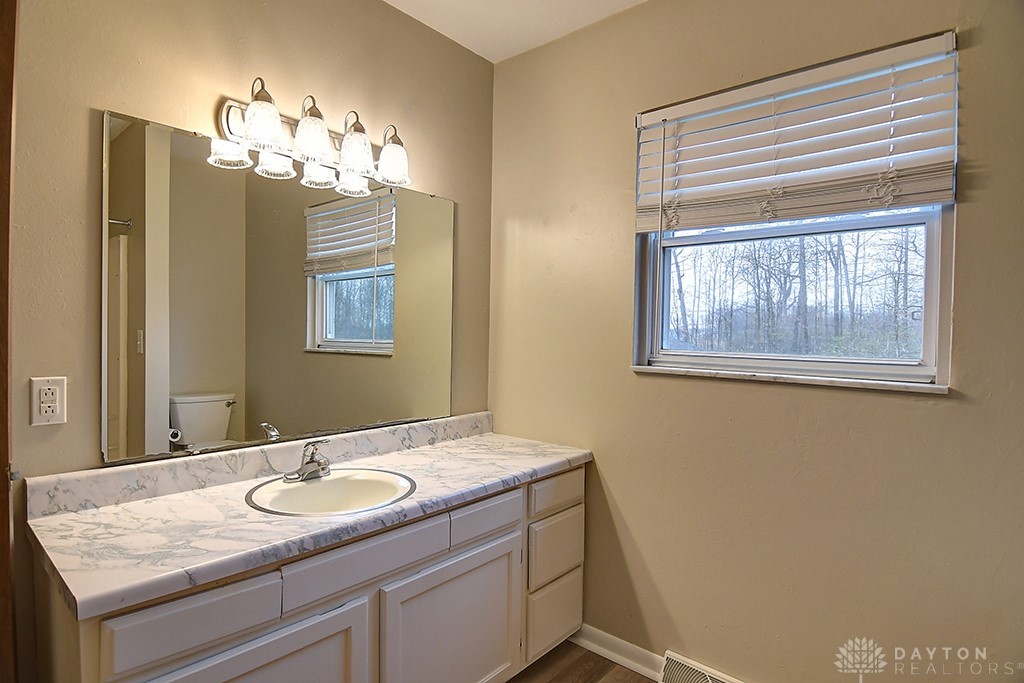 3159 Rocky Point Road Springfield, OH 45502 - Photo 27 of 40 Gallery Image 27