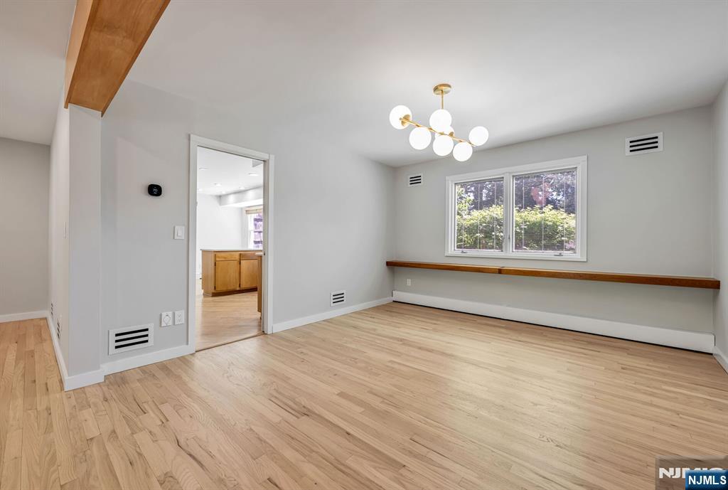 439 Summit Street Englewood Cliffs, NJ 07632 - Photo 9 of 34
