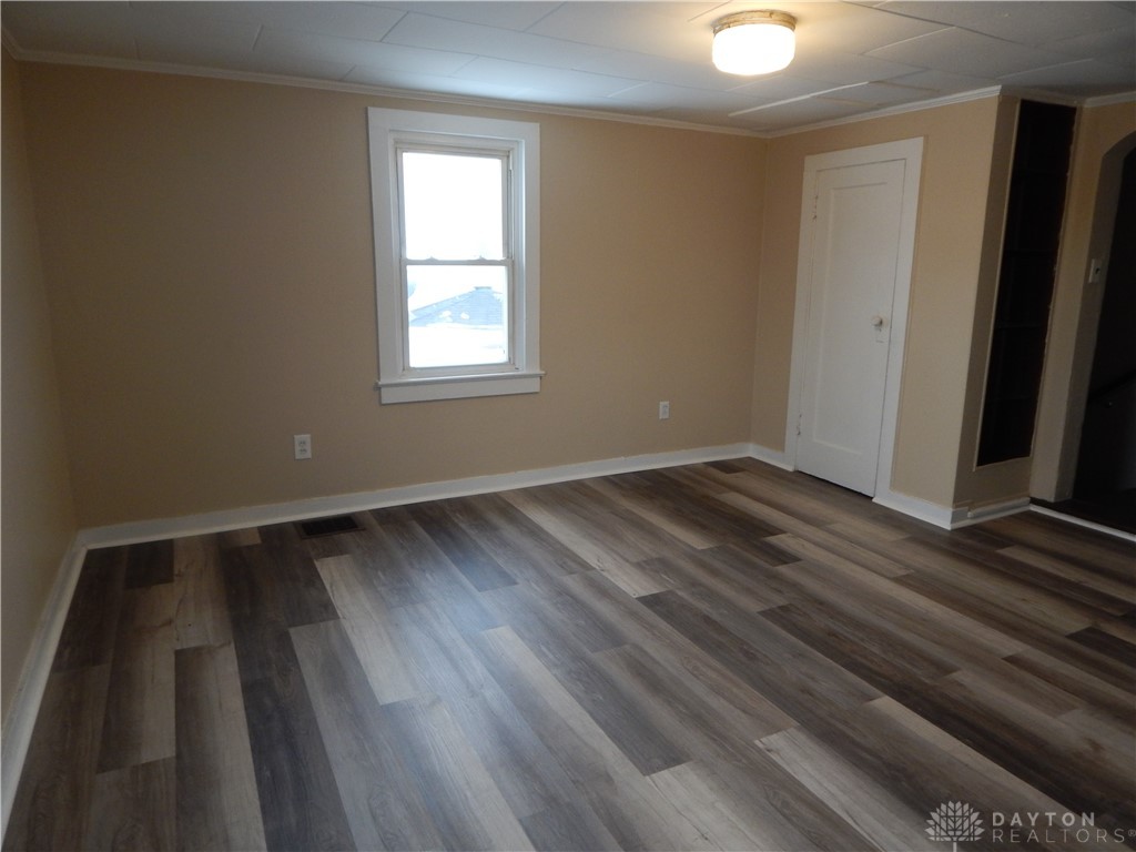 231 South Shaffer Street, Unit 1/2 Springfield, OH 45506 - Photo 5 of 14 Living room