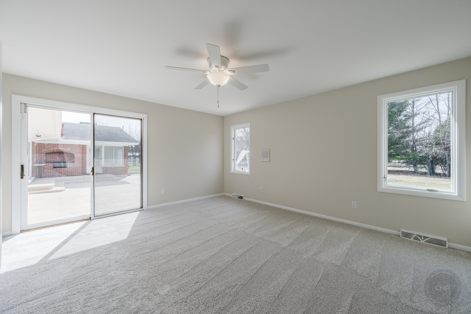 15600 Griswold Springs Road Plano, IL 60545 - Photo 48 of 96 a view of an empty room with a window