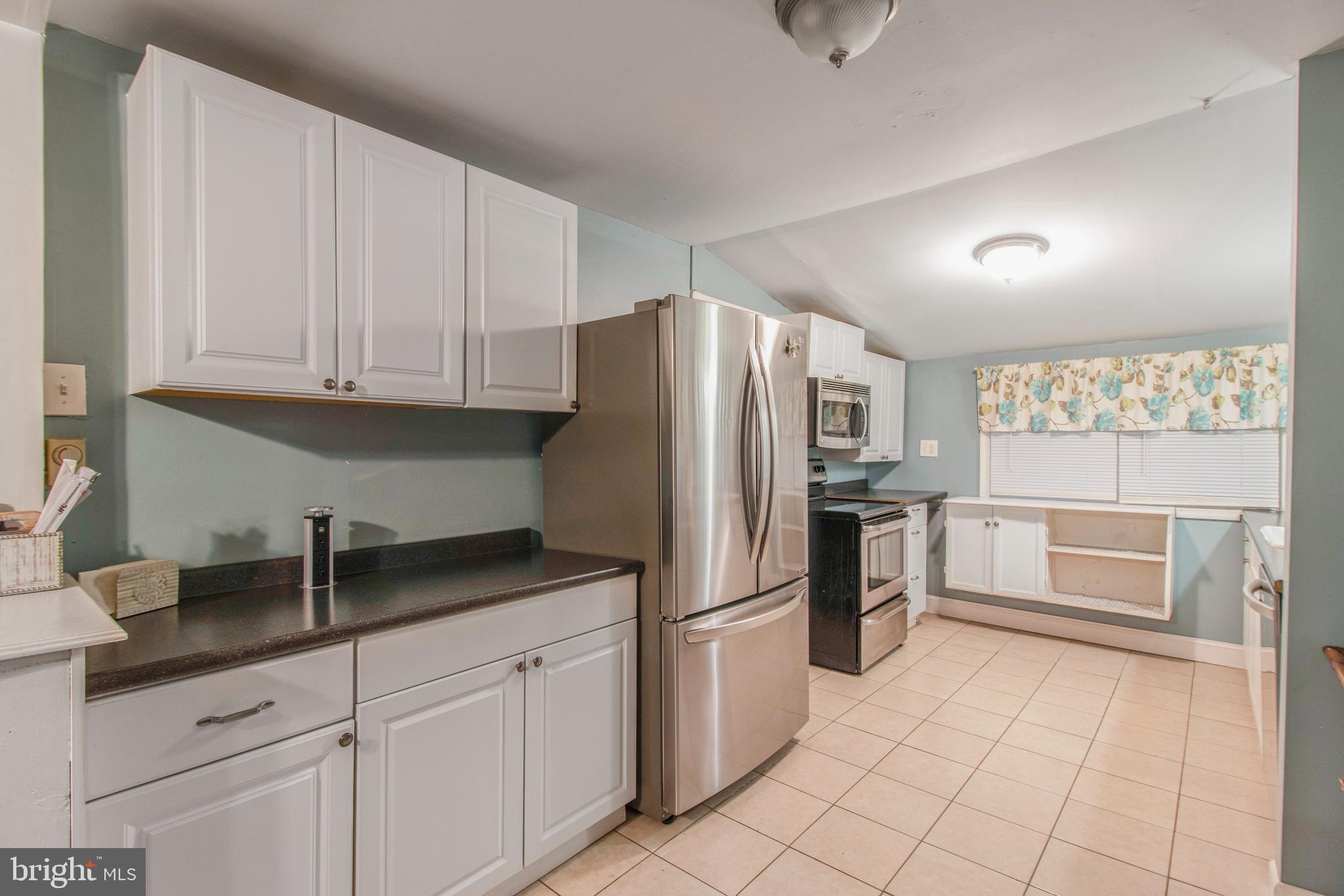 1602 Oriole Road Edgewater, MD 21037 - Photo 13 of 43 Kitchen