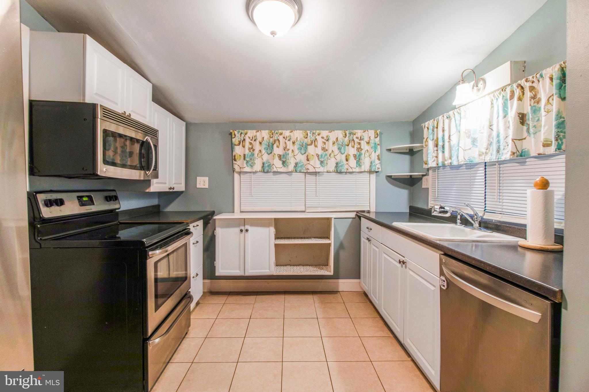 1602 Oriole Road Edgewater, MD 21037 - Photo 14 of 43 Kitchen