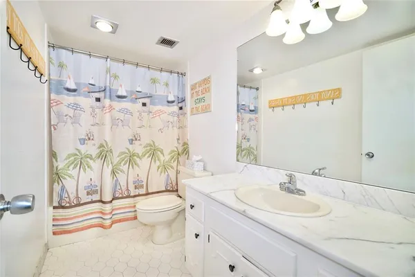 $2,200 | 2400 Presidential Way, Unit 502, West Palm Beach, FL 33401