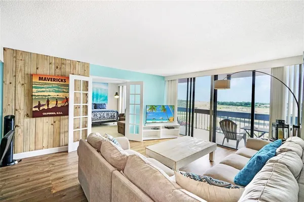 $2,200 | 2400 Presidential Way, Unit 502, West Palm Beach, FL 33401