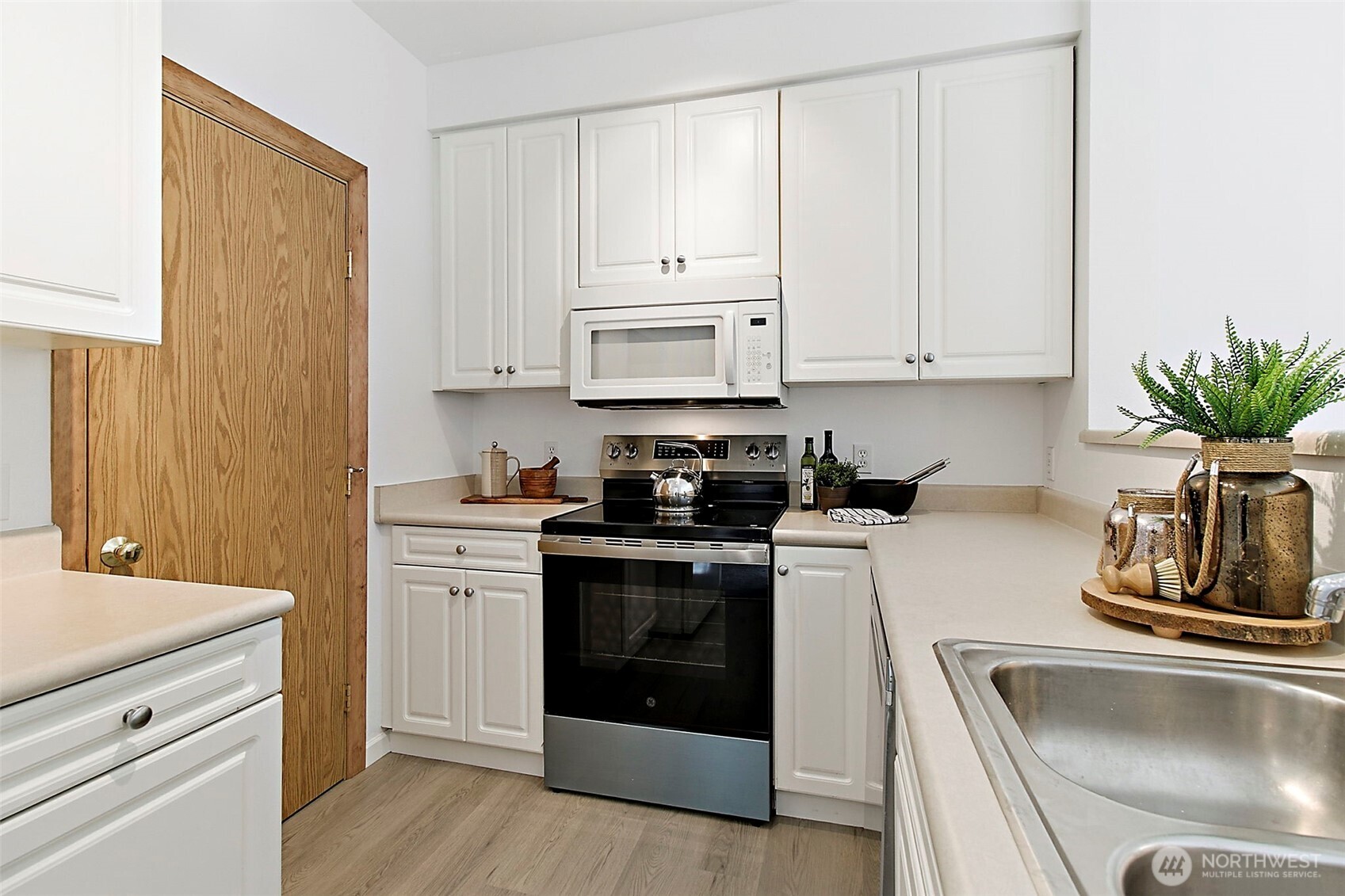 15150 140th Way Southeast, Unit F202 Renton, WA 98058 - Photo 14 of 37 Gallery Image 14