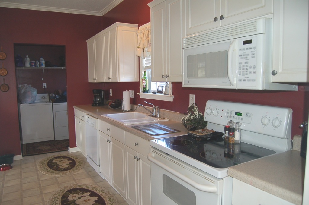 1576 Beale Trail Road Montvale, VA 24122 - Photo 5 of 16 Applainces