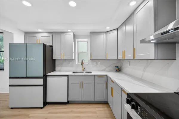 $395,500 | 20300 West Country Club Drive, Unit 1063, Aventura, FL 33180