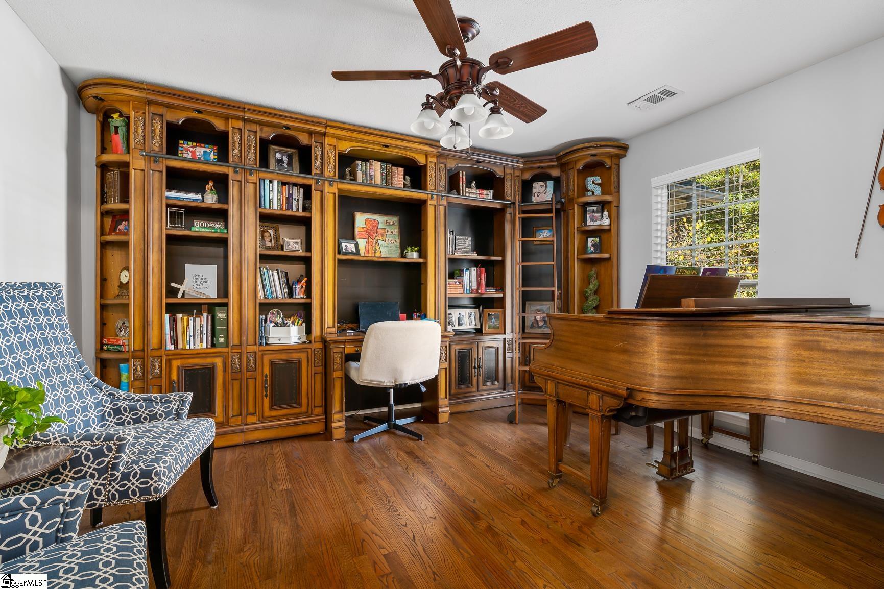 281 Byars Street Greer, SC 29651 - Photo 5 of 36 Gallery Image 5
