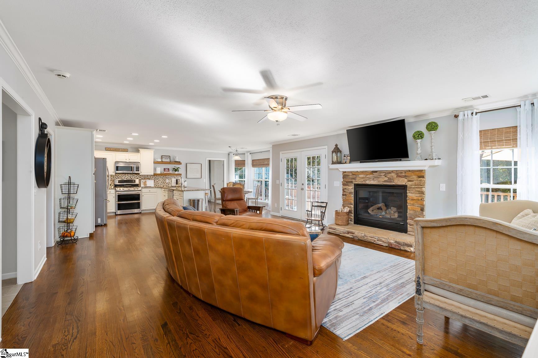 281 Byars Street Greer, SC 29651 - Photo 6 of 36 Gallery Image 6