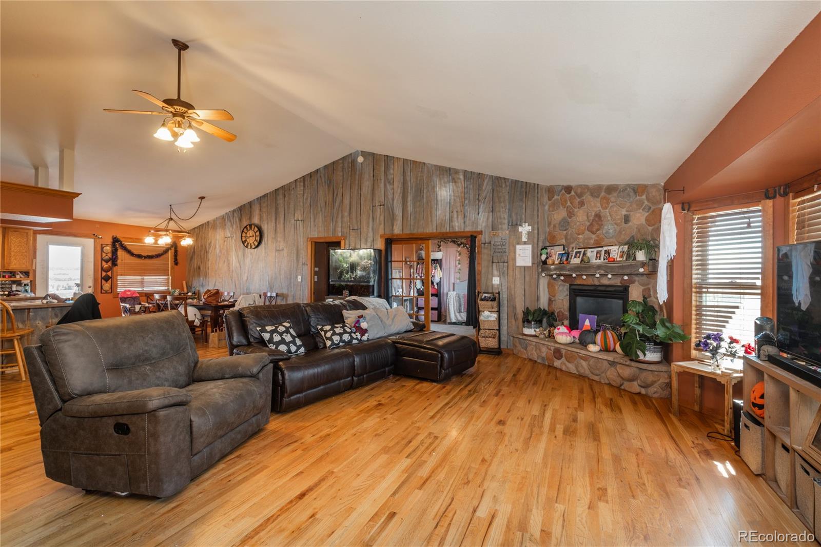 6950 Hodgen Road Colorado Springs, CO 80908 - Photo 12 of 43