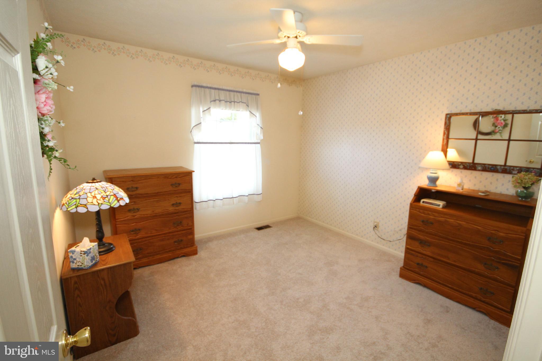448 Inverness Road Williamstown, NJ 08094 - Photo 14 of 32 en empty room with windows