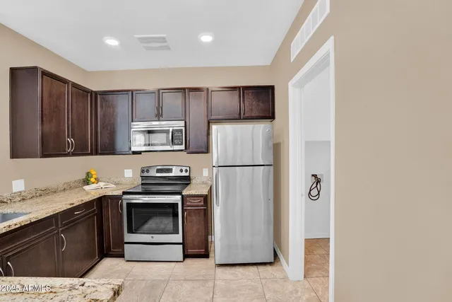 $375,000 | 3330 South Gilbert Road, Unit 2032, Chandler, AZ 85286