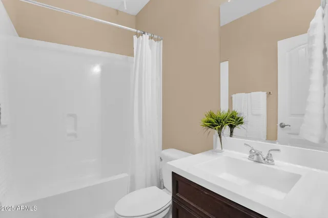 $375,000 | 3330 South Gilbert Road, Unit 2032, Chandler, AZ 85286