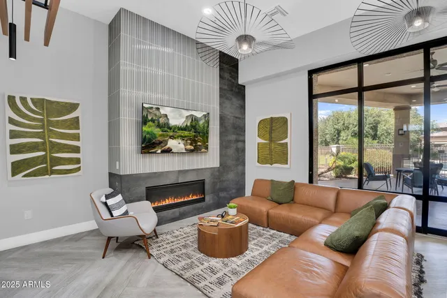 $375,000 | 3330 South Gilbert Road, Unit 2032, Chandler, AZ 85286