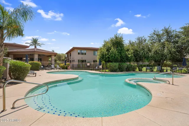 $375,000 | 3330 South Gilbert Road, Unit 2032, Chandler, AZ 85286