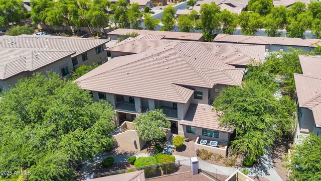 $375,000 | 3330 South Gilbert Road, Unit 2032, Chandler, AZ 85286