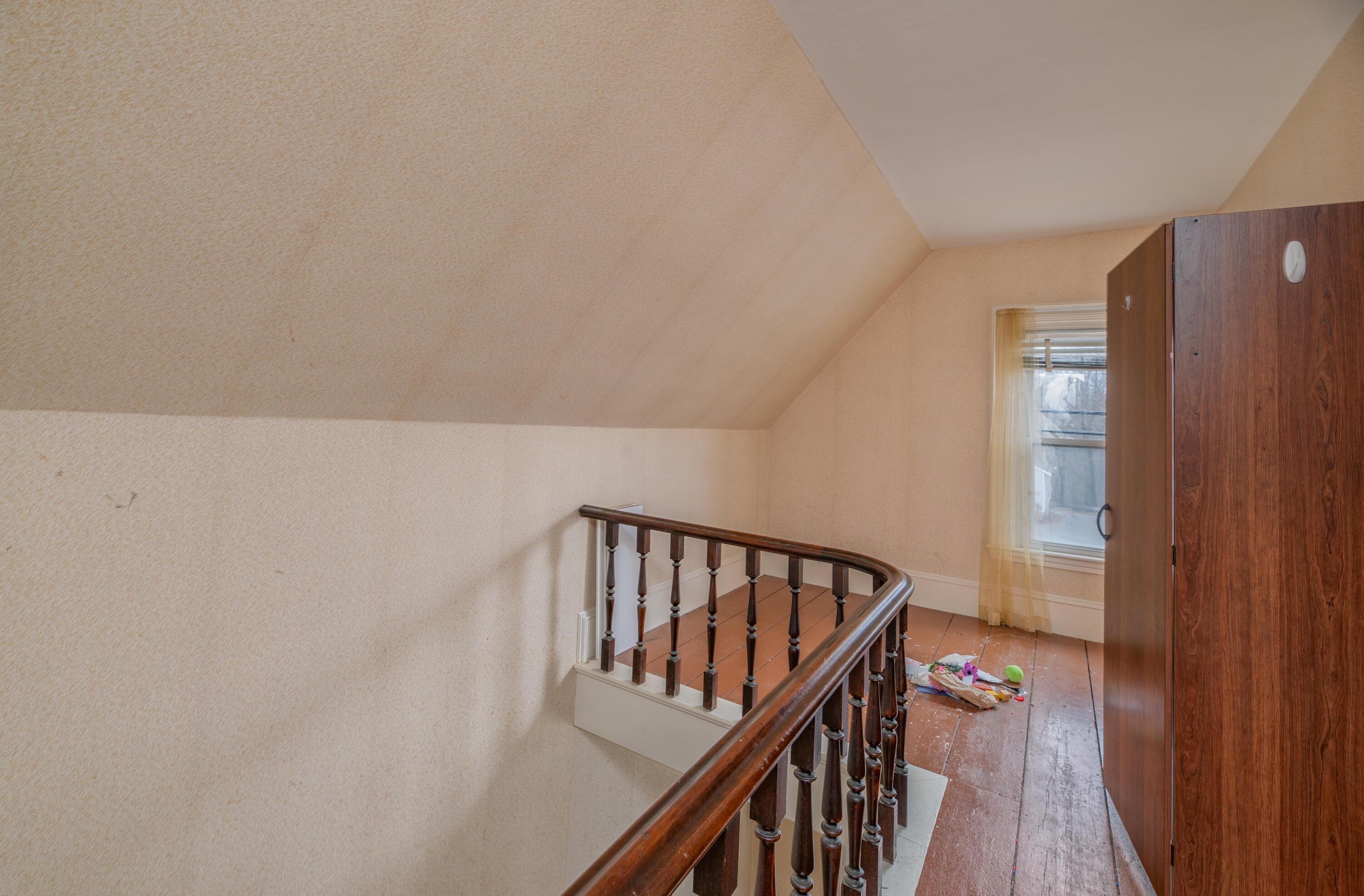 102 Spring Street Gardiner, ME 04345 - Photo 34 of 38 Interior7