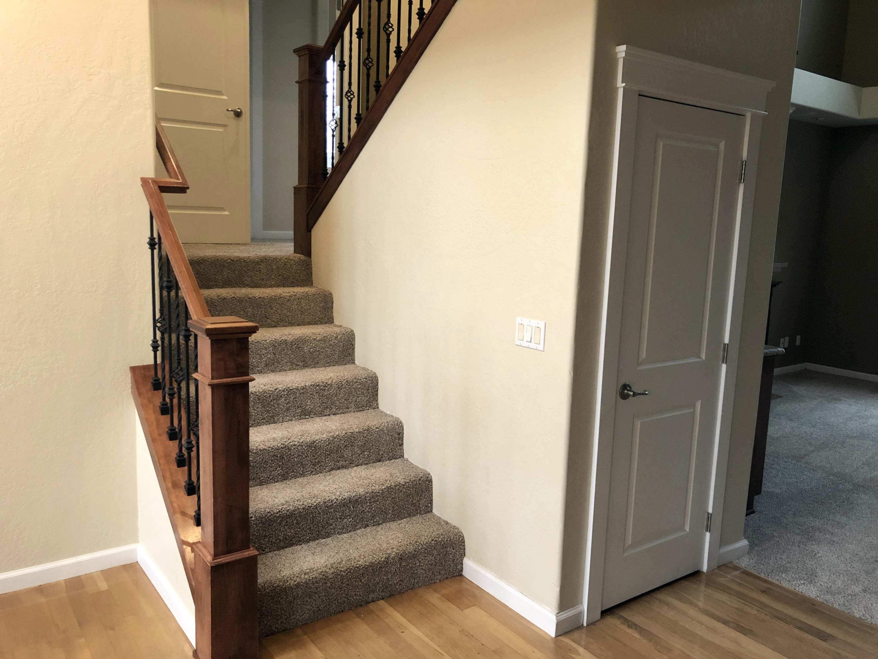 818 Ridgeway Avenue Central Point, OR 97502 - Photo 17 of 45 17