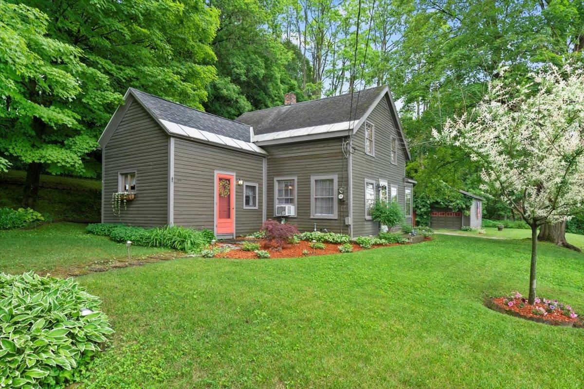 672 Vermont Rte 7a Shaftsbury, VT 05262 - Photo 2 of 33 Gallery Image 2