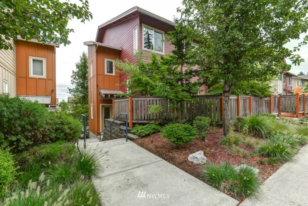 127 Sky Ridge Road Northwest Issaquah, WA 98027 - Photo 1 of 25