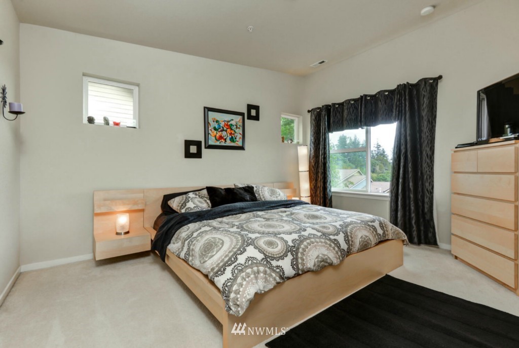 127 Sky Ridge Road Northwest Issaquah, WA 98027 - Photo 17 of 25