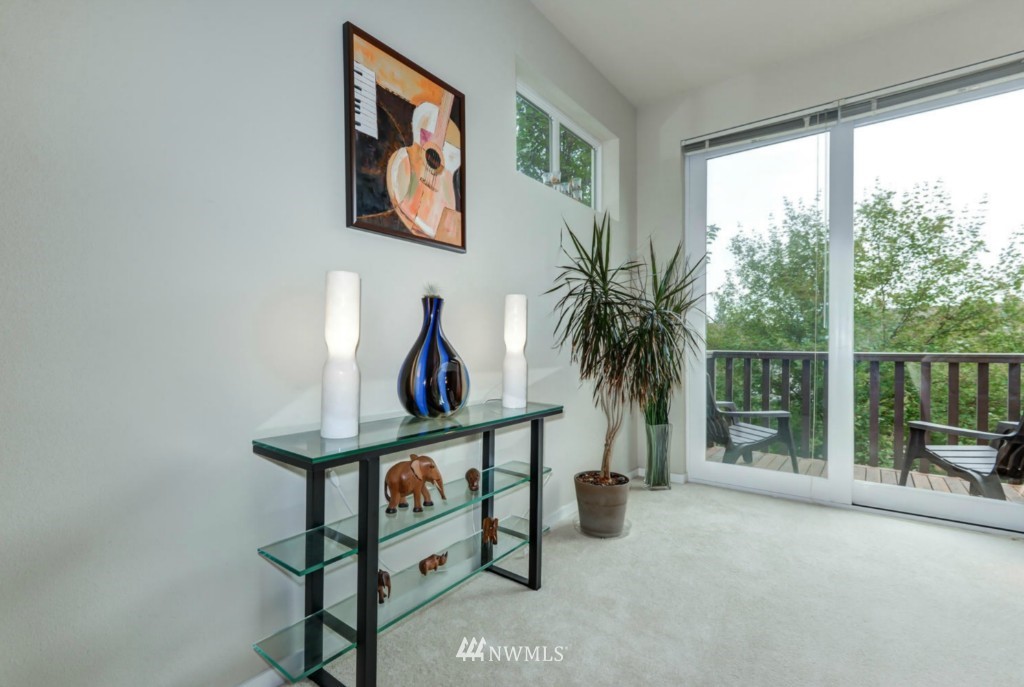 127 Sky Ridge Road Northwest Issaquah, WA 98027 - Photo 5 of 25
