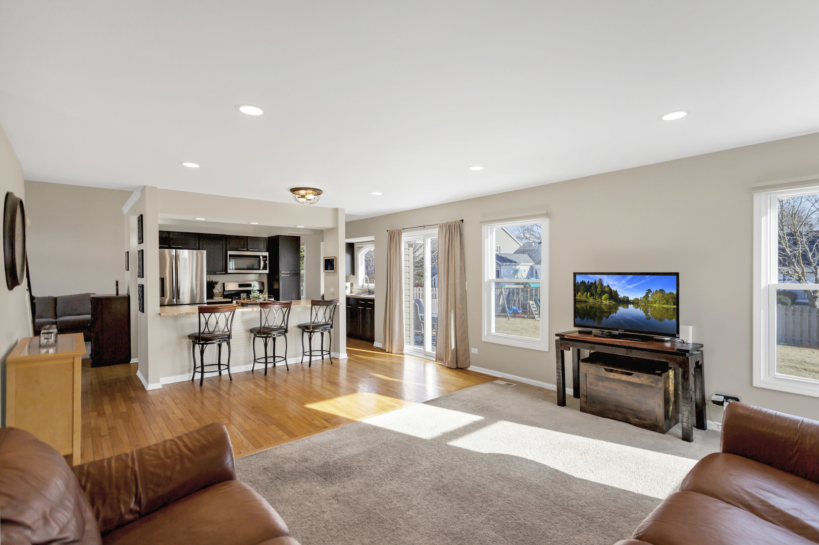 460 Hunters Way Fox River Grove, IL 60021 - Photo 10 of 38