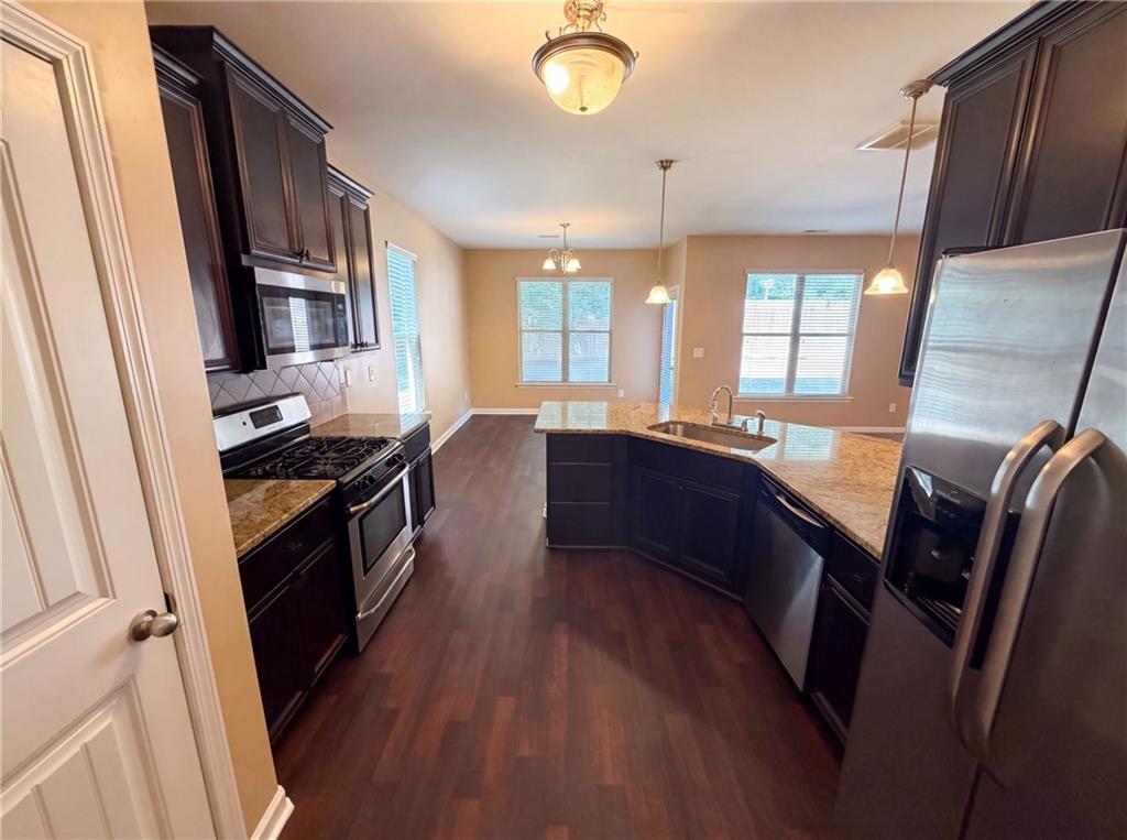 2471 Quincy Loop Fairburn, GA 30213 - Photo 2 of 21