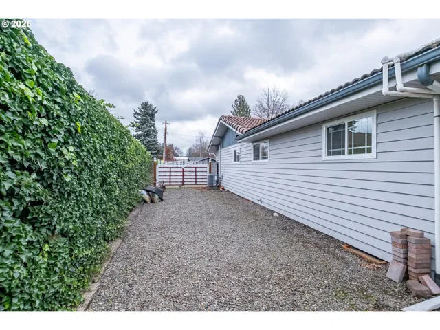 $445,000 | 4433 41st Avenue Northeast, Salem, OR 97305