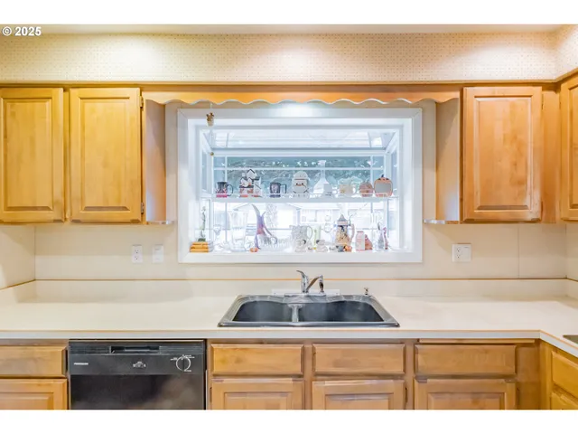 $445,000 | 4433 41st Avenue Northeast, Salem, OR 97305