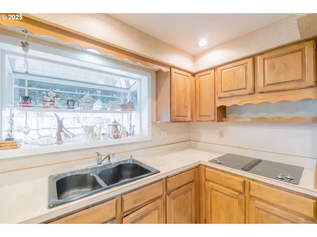 $445,000 | 4433 41st Avenue Northeast, Salem, OR 97305