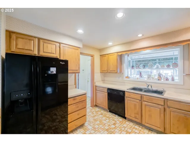 $445,000 | 4433 41st Avenue Northeast, Salem, OR 97305