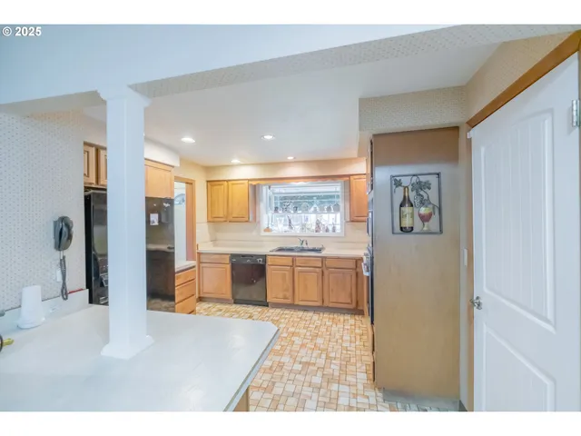 $445,000 | 4433 41st Avenue Northeast, Salem, OR 97305