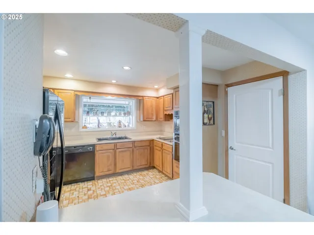 $445,000 | 4433 41st Avenue Northeast, Salem, OR 97305