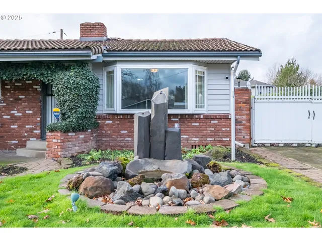 $445,000 | 4433 41st Avenue Northeast, Salem, OR 97305