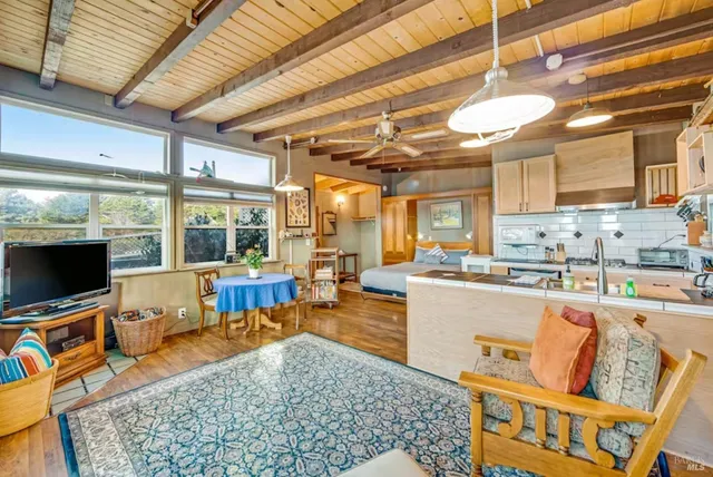$1,950,000 | 11251 Lansing Street, Mendocino, CA 95460