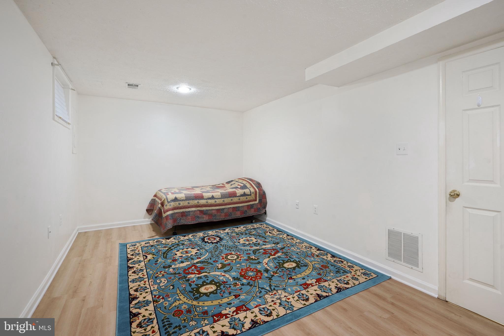 7385 Stream Way Springfield, VA 22152 - Photo 14 of 32 Gallery Image 14