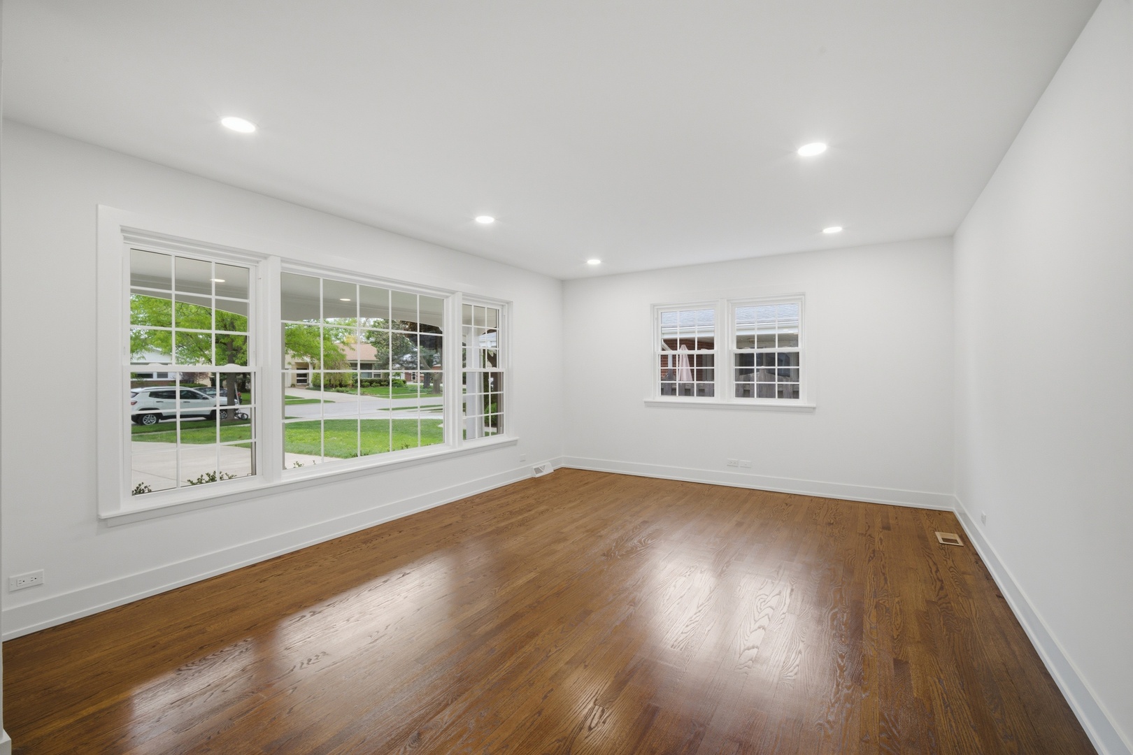 2141 Walnut Street Park Ridge, IL 60068 - Photo 3 of 22 Gallery Image 3