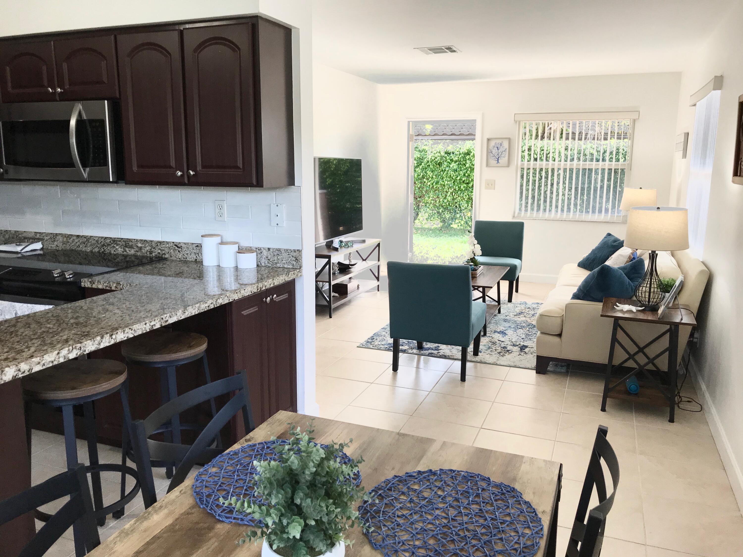 685 Glouchester Street, Unit S Boca Raton, FL 33487 - Photo 2 of 8 TILED THROUGHOUT