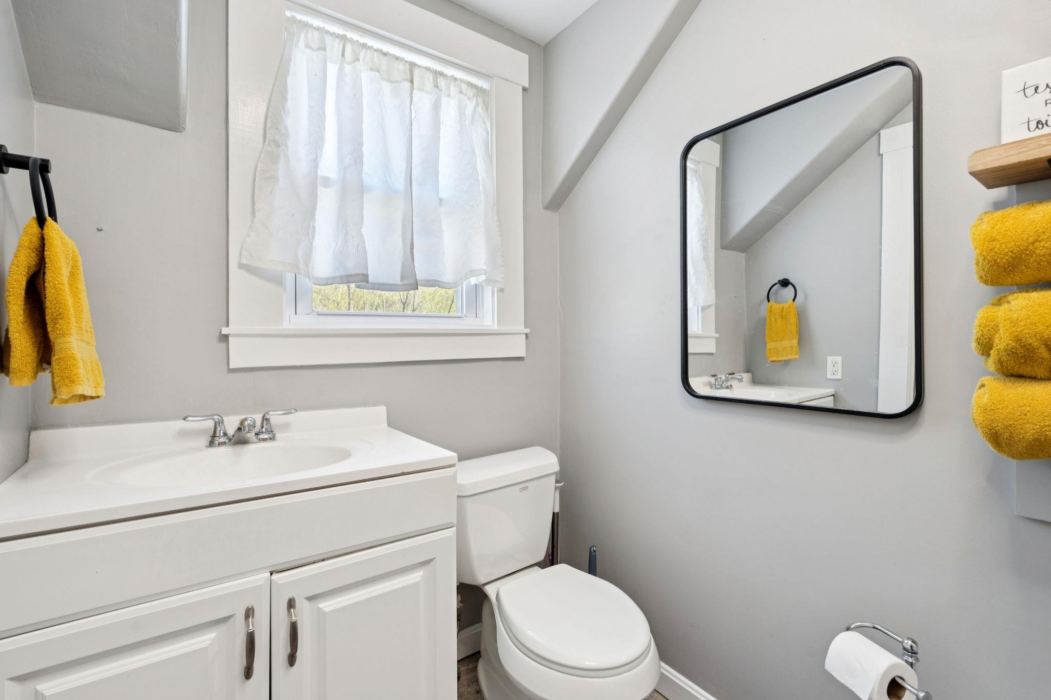 207 Maple Street Newport, NH 03773 - Photo 13 of 33