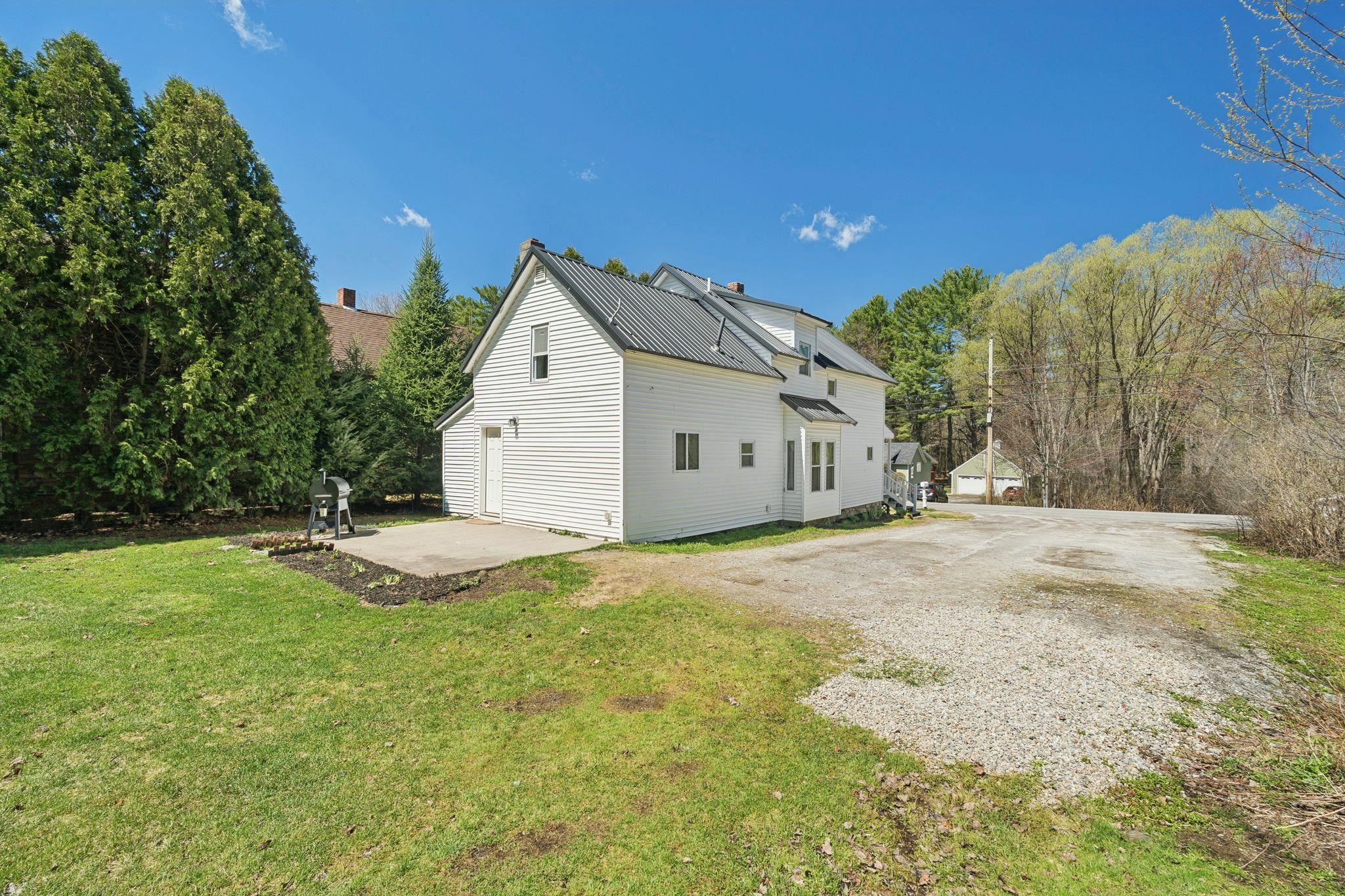 207 Maple Street Newport, NH 03773 - Photo 26 of 33