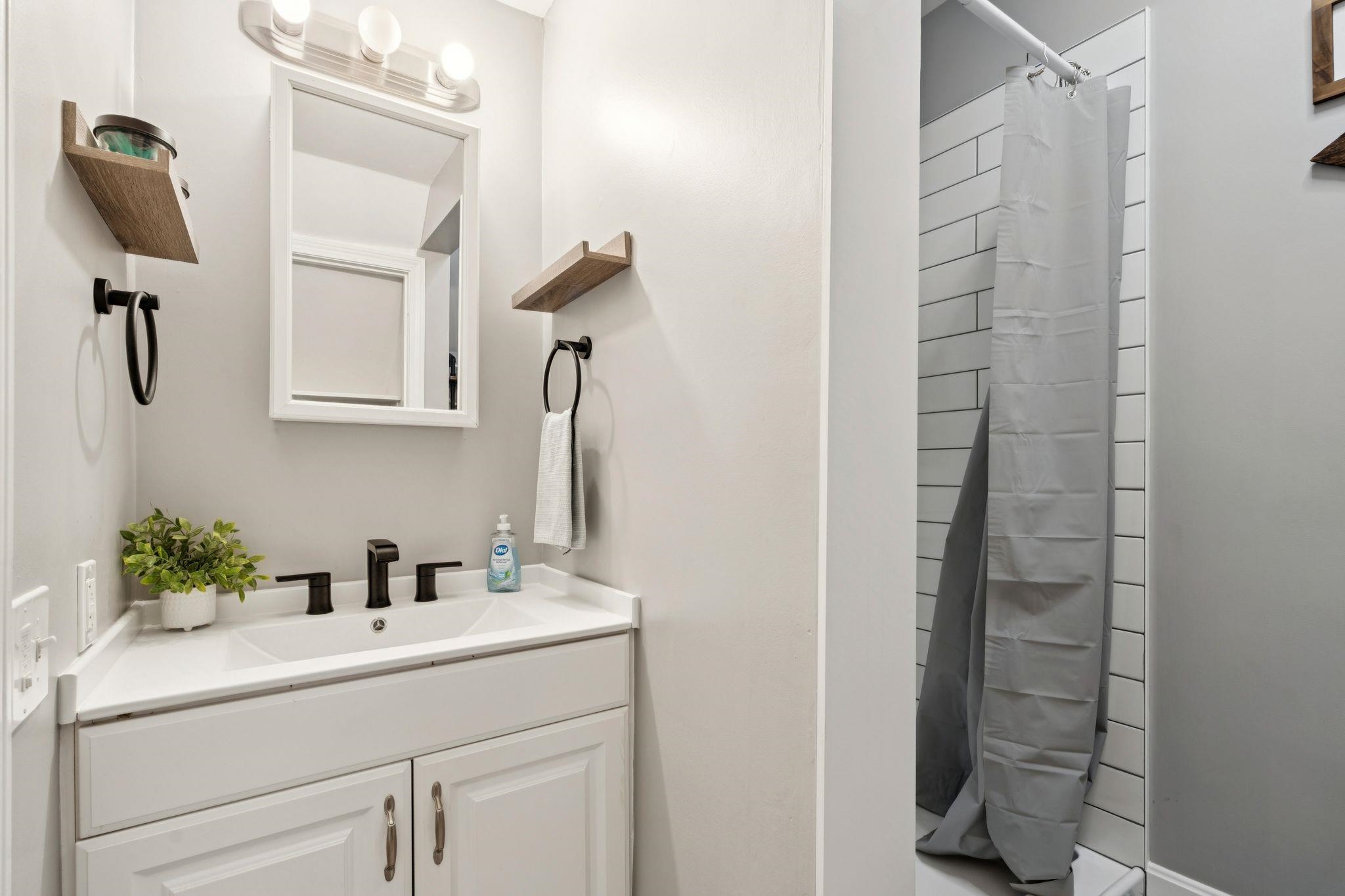 207 Maple Street Newport, NH 03773 - Photo 10 of 33