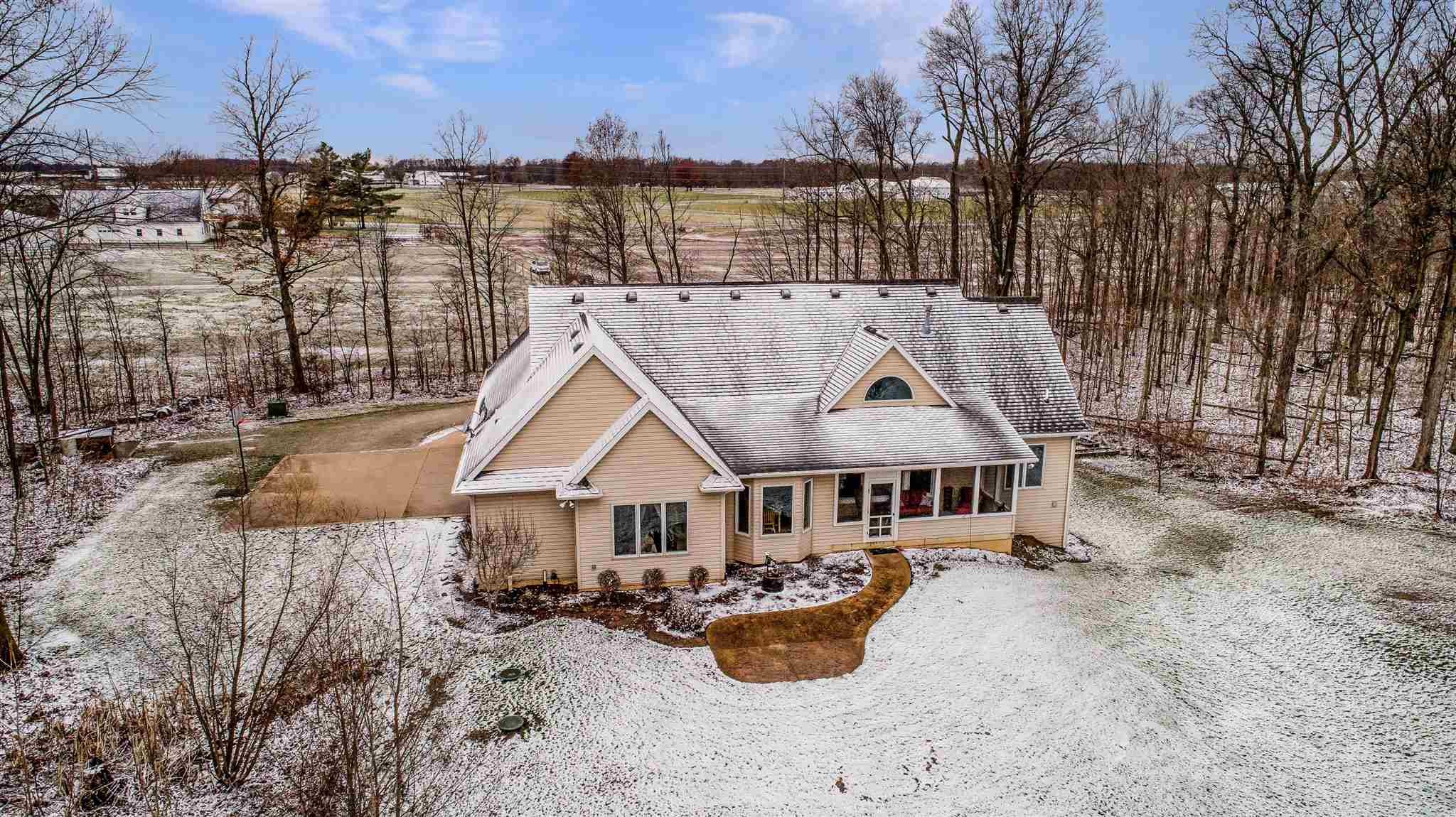 15714 Spencerville Road Grabill, IN 46741 - Photo 9 of 36