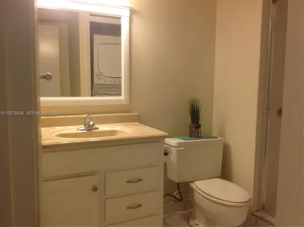$2,300 | 16246 Laurel Drive, Unit 104, Weston, FL 33326
