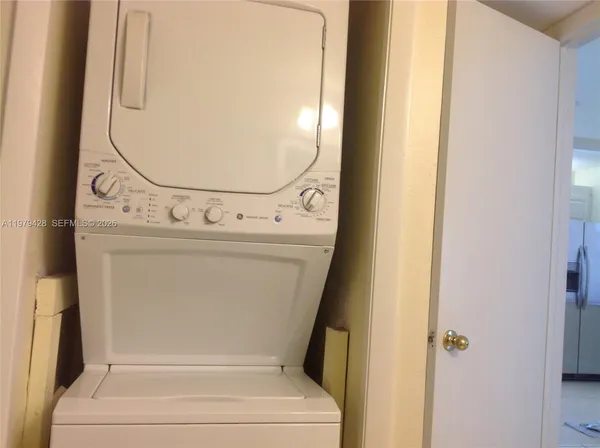 $2,300 | 16246 Laurel Drive, Unit 104, Weston, FL 33326