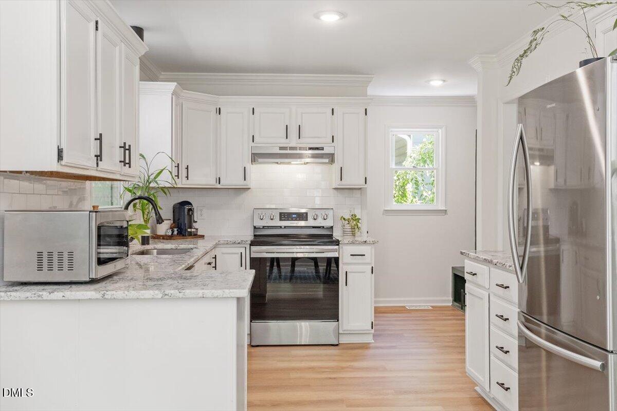 5034 Simmons Branch Trail Raleigh, NC 27606 - Photo 9 of 43