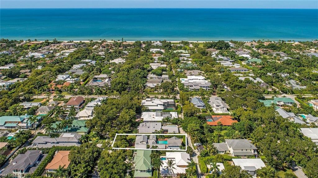 369 2nd Avenue North Naples, FL 34102 - Photo 2 of 25 a view of a city