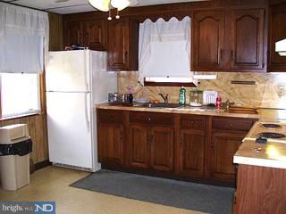 606 Princess Avenue Croydon, PA 19021 - Photo 3 of 6 Gallery Image 3