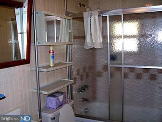 606 Princess Avenue Croydon, PA 19021 - Photo 4 of 6 Gallery Image 4